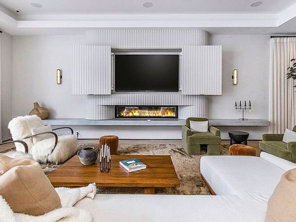 324 S Medio Drive, Los Angeles CA 90049