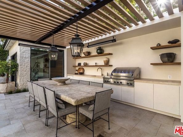 324 S Medio Drive, Los Angeles CA 90049