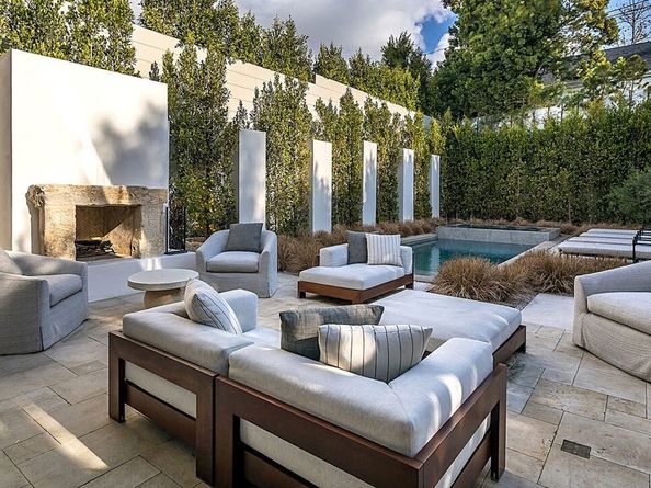 324 S Medio Drive, Los Angeles CA 90049