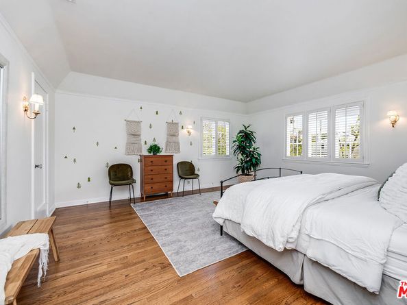 157 N Las Palmas Avenue, Los Angeles CA 90004