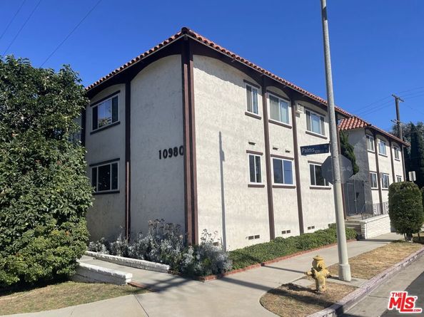 10980 Palms Boulevard 1, Los Angeles CA 90034