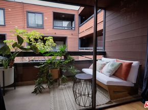 4425 Whitsett Avenue 210, Studio City CA 91604