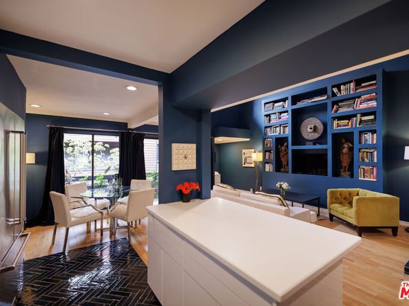 4425 Whitsett Avenue 210, Studio City CA 91604
