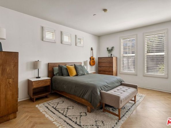 4400 Cartwright Avenue 102, North Hollywood CA 91602