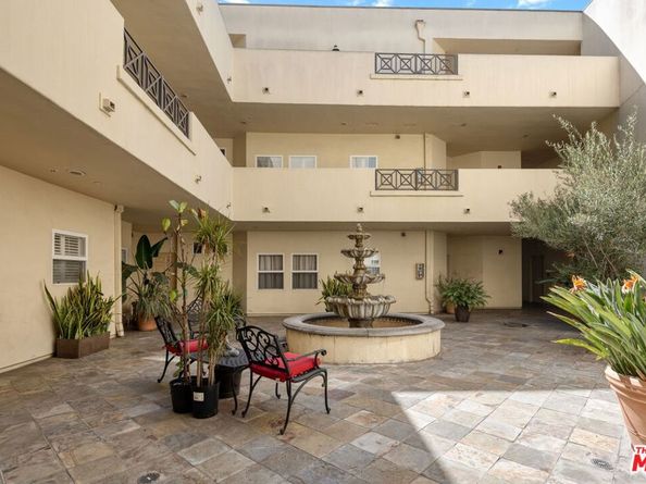 4400 Cartwright Avenue 102, North Hollywood CA 91602