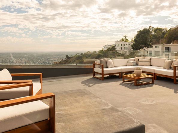 2158 Sunset Plaza Drive, Los Angeles CA 90069