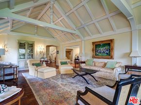 322 N June Street, Los Angeles CA 90004