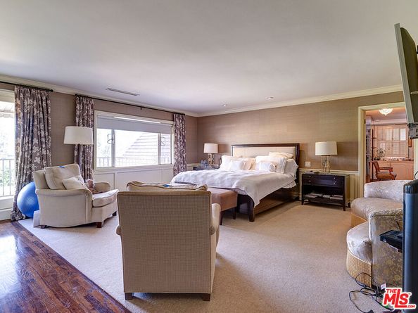 322 N June Street, Los Angeles CA 90004