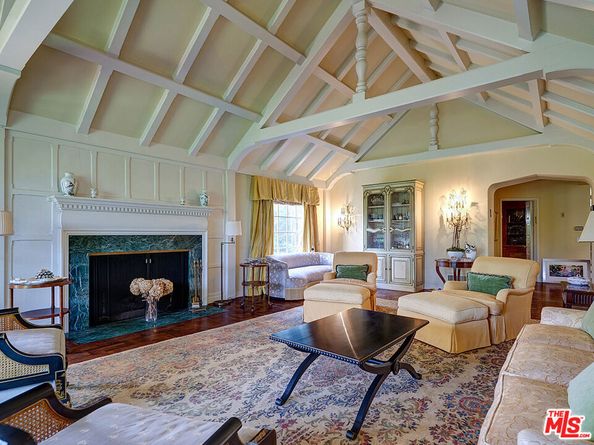 322 N June Street, Los Angeles CA 90004