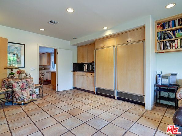 322 N June Street, Los Angeles CA 90004