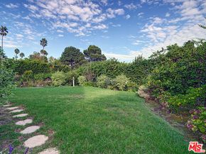 322 N June Street, Los Angeles CA 90004