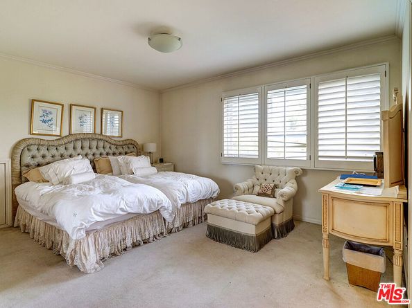 322 N June Street, Los Angeles CA 90004