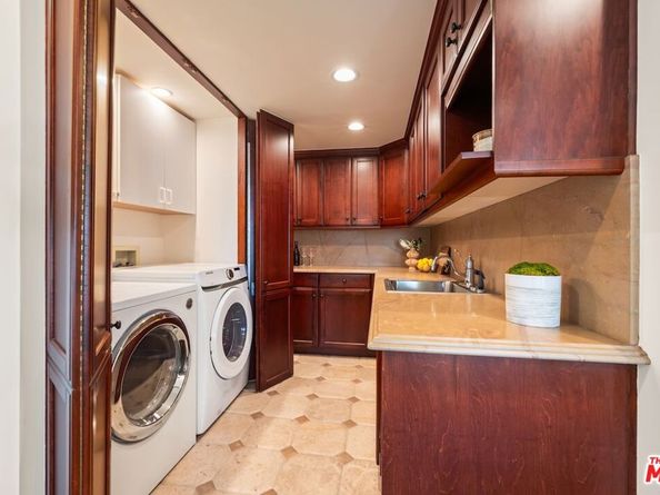 6930 Oporto Drive, Los Angeles CA 90068