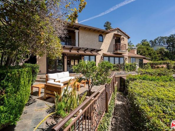 6930 Oporto Drive, Los Angeles CA 90068