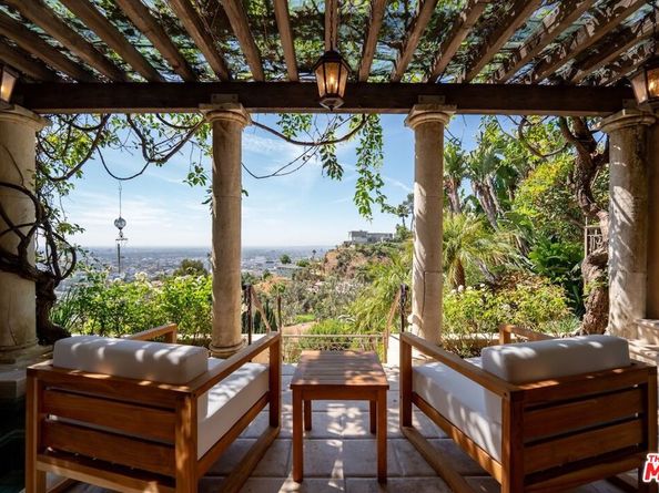 6930 Oporto Drive, Los Angeles CA 90068