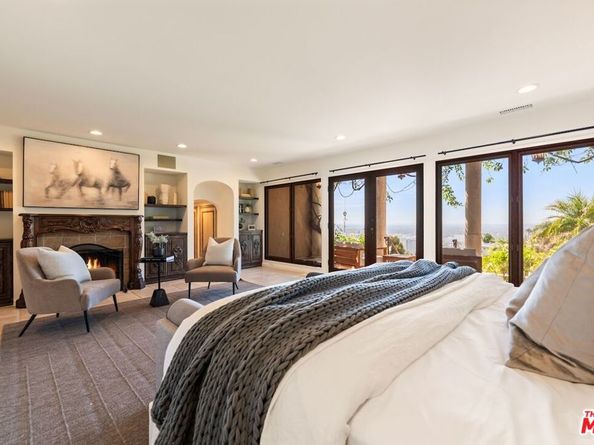 6930 Oporto Drive, Los Angeles CA 90068