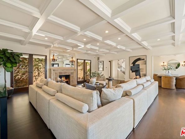 6930 Oporto Drive, Los Angeles CA 90068