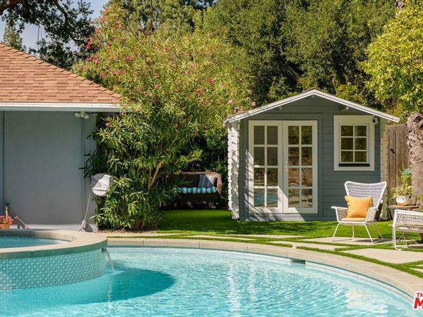 3856 Hayvenhurst Avenue, Encino CA 91436
