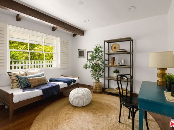 3856 Hayvenhurst Avenue, Encino CA 91436