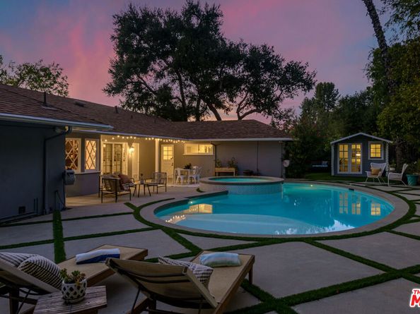 3856 Hayvenhurst Avenue, Encino CA 91436