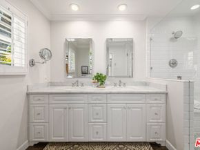 3856 Hayvenhurst Avenue, Encino CA 91436