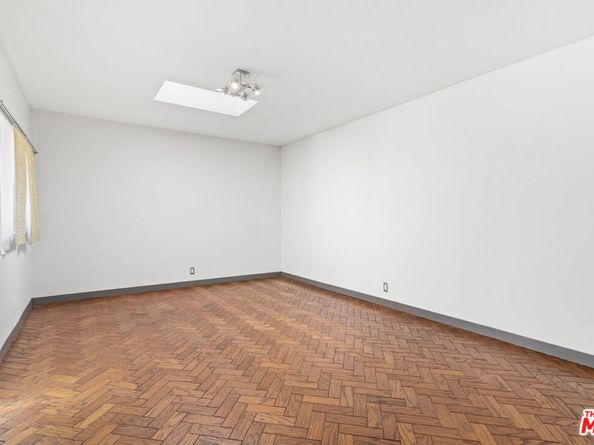 4373 Mcconnell Boulevard, Los Angeles CA 90066