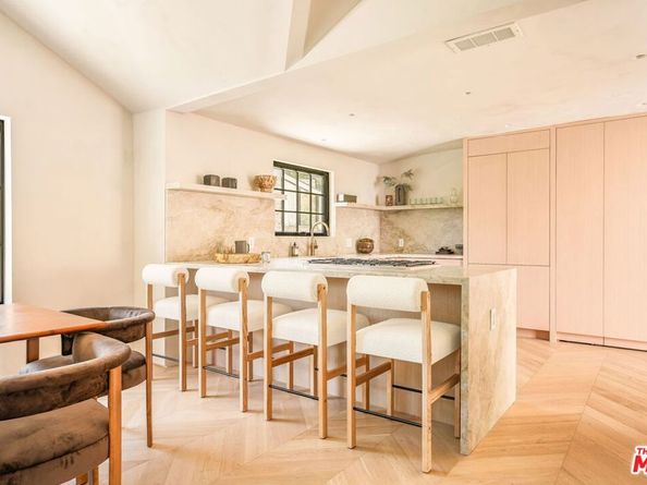 8353 Sunset View Drive, Los Angeles CA 90069