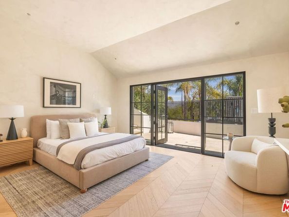 8353 Sunset View Drive, Los Angeles CA 90069
