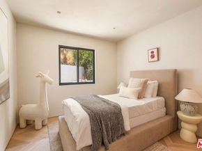 8353 Sunset View Drive, Los Angeles CA 90069