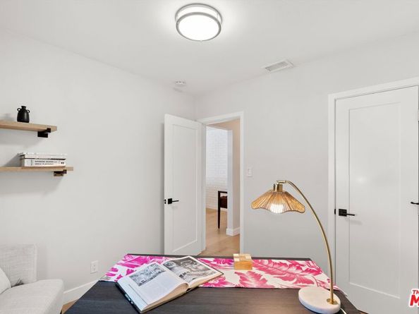 2804 Spreckels Lane, Redondo Beach CA 90278