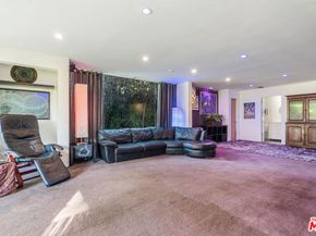 574 Latimer Road, Santa Monica CA 90402