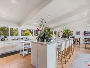 574 Latimer Road, Santa Monica CA 90402