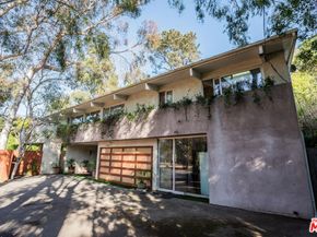 574 Latimer Road, Santa Monica CA 90402