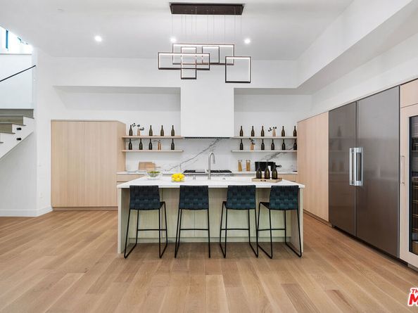 9836 Yoakum Drive, Beverly Hills CA 90210