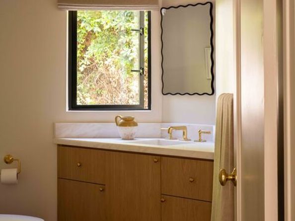 1364 Londonderry Place, Los Angeles CA 90069