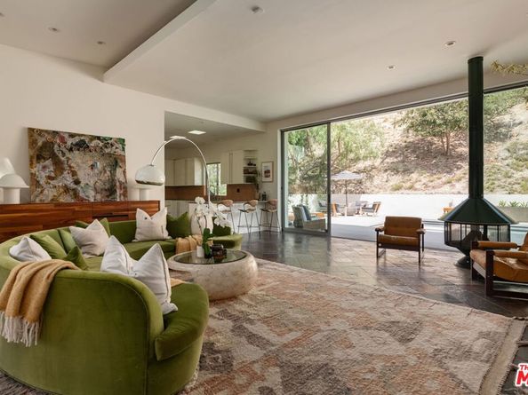 8137 Amor Road, Los Angeles CA 90046