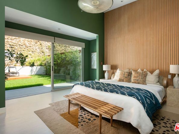 8137 Amor Road, Los Angeles CA 90046