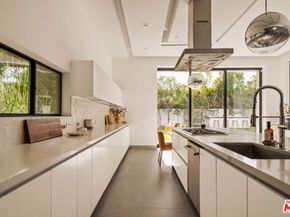 4445 Camellia Avenue, Studio City CA 91602