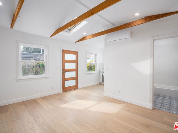 2019 18th Street, Santa Monica CA 90404