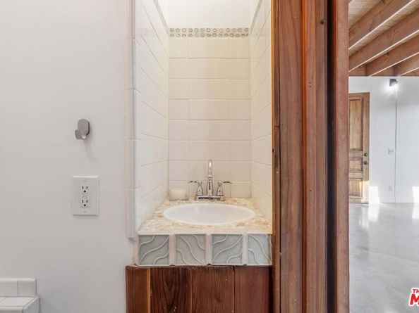 2019 18th Street, Santa Monica CA 90404