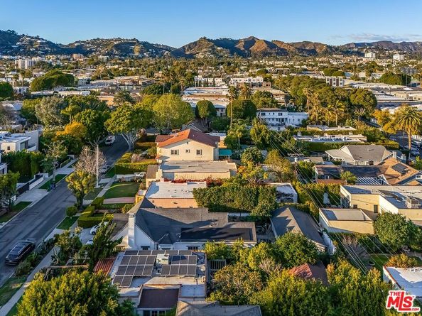 830 N Spaulding Avenue, Los Angeles CA 90046
