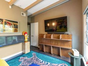 8581 Appian Way, Los Angeles CA 90046