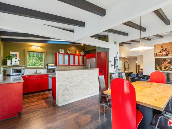 8581 Appian Way, Los Angeles CA 90046