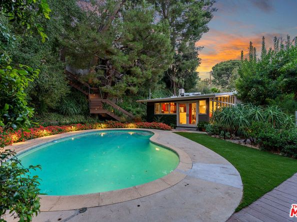 8581 Appian Way, Los Angeles CA 90046
