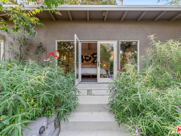 8581 Appian Way, Los Angeles CA 90046