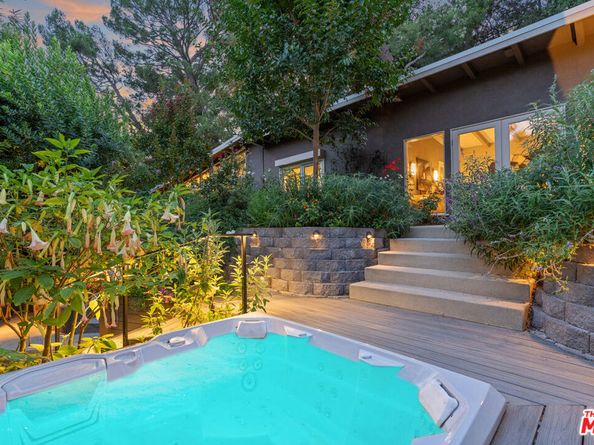 8581 Appian Way, Los Angeles CA 90046