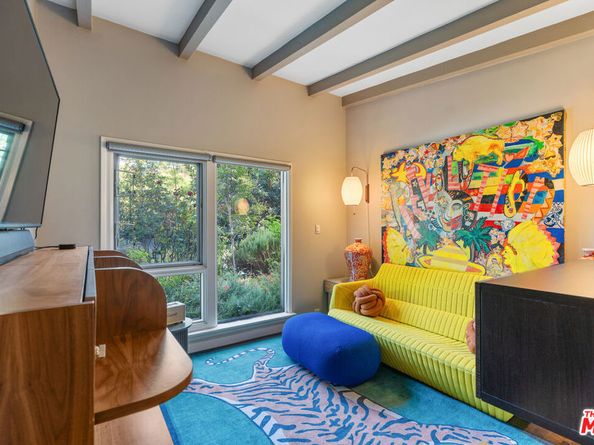 8581 Appian Way, Los Angeles CA 90046
