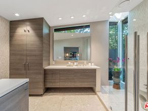 8581 Appian Way, Los Angeles CA 90046