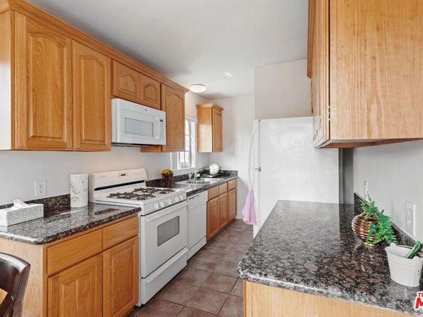 1102 W 29th Street, Los Angeles CA 90007