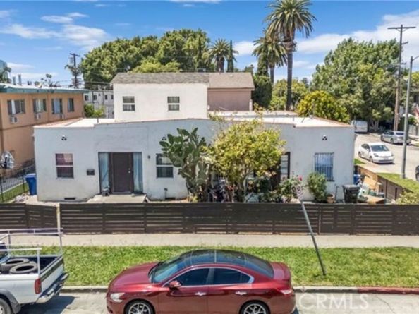 2701 S Cloverdale Avenue, Los Angeles CA 90016